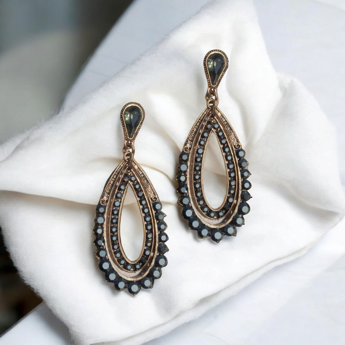 Antique Aura Teardrops Earrings